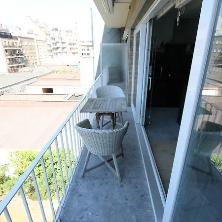 Lily's Place Apartment *